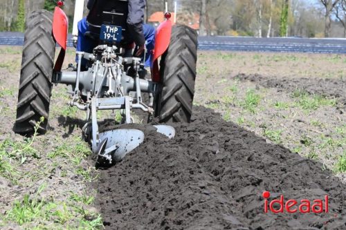 Oefenploegen bij aspergebedrijf Ten Broeke (04-04-2026)