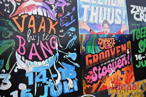 Vriendengroep De Heure bouwt carnavalswagen (01-02-2026)