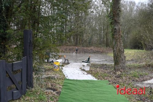 IJsbaan Roowinkel in Laren (27-12-2025)