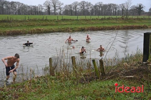 Nieuwjaarsduik bij Beekvliet (01-01-2026)