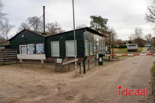 Vertrekkende campinggasten in Warnsveld (09-12-2023)