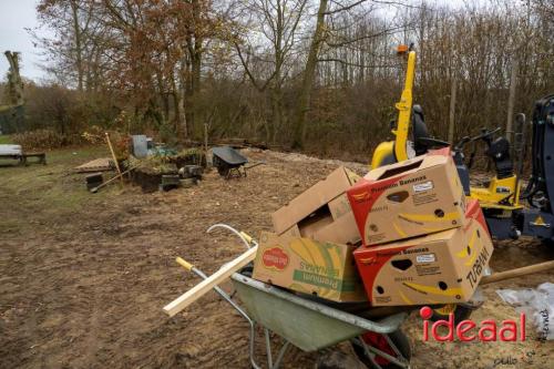 Vertrekkende campinggasten in Warnsveld (09-12-2023)