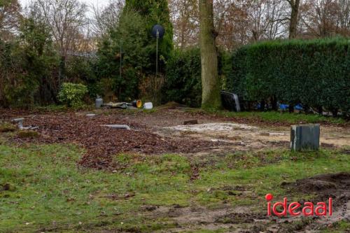 Vertrekkende campinggasten in Warnsveld (09-12-2023)