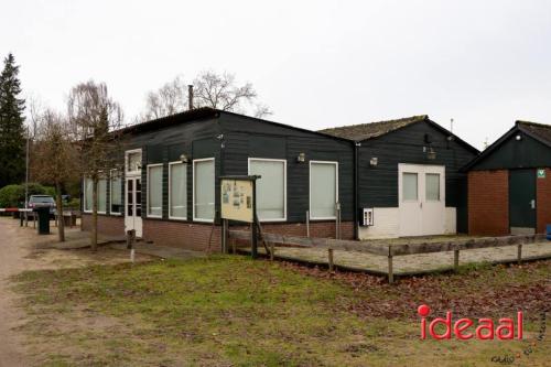 Vertrekkende campinggasten in Warnsveld (09-12-2023)