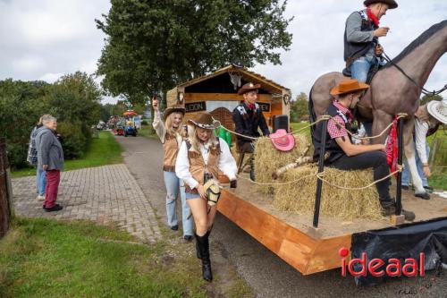 Optocht Veldhoeksfeest 2023 - deel 2 (23-09-2023)