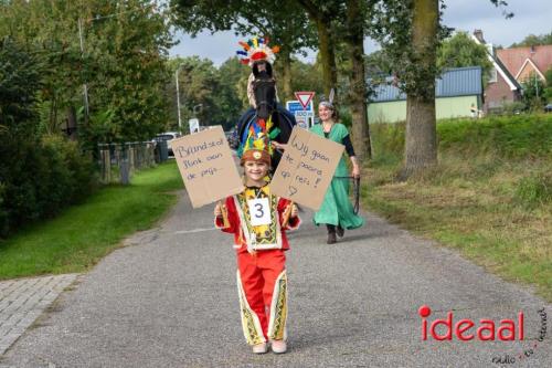 Optocht Veldhoeksfeest 2023 - deel 2 (23-09-2023)