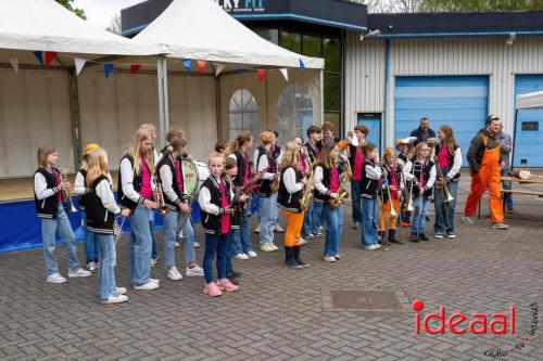 Koningsdag in Warnsveld - deel 2 (27-04-2024)