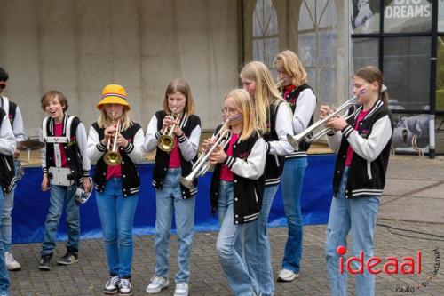 Koningsdag in Warnsveld - deel 2 (27-04-2024)