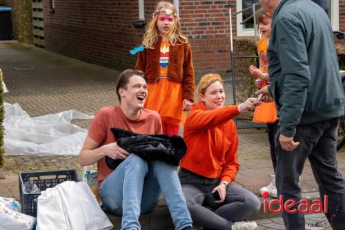 Koningsdag in Warnsveld - deel 2 (27-04-2024)